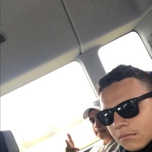 Meet your Posher, Jose